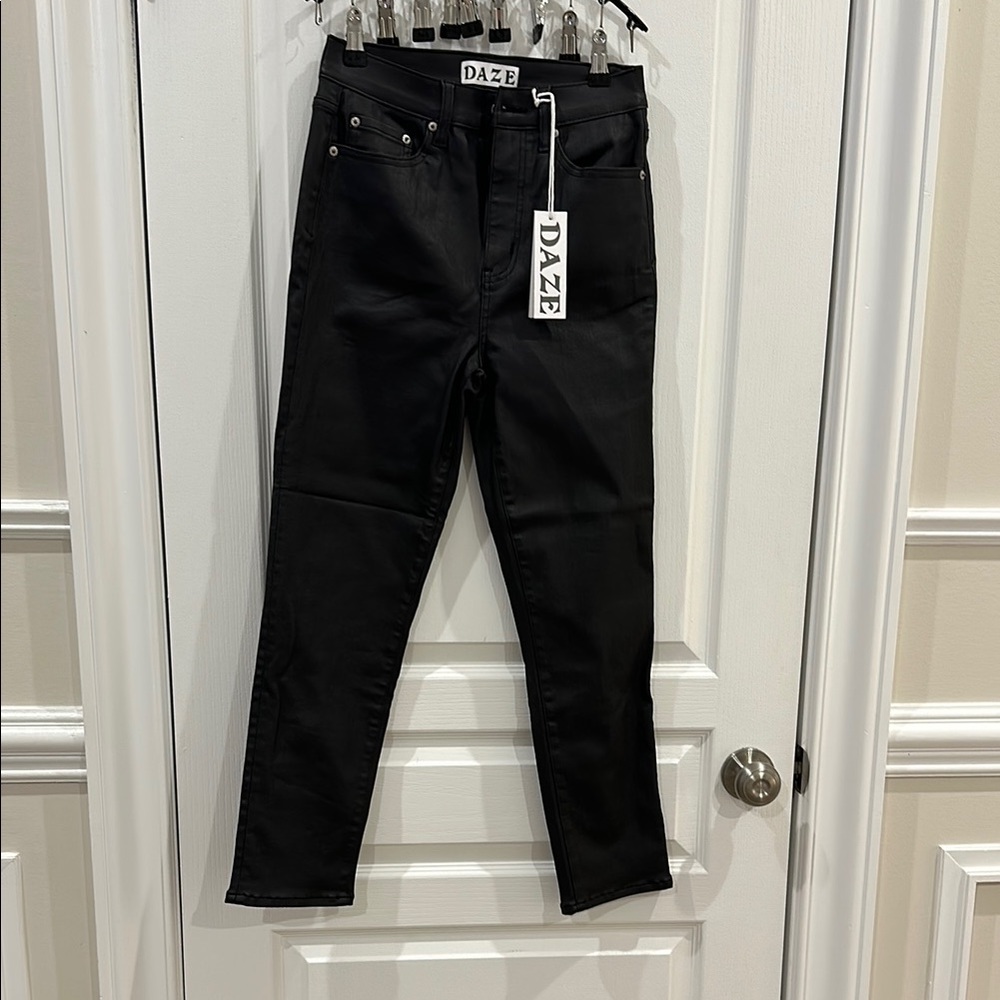 Black Skinny Jeans with Visible Waistband